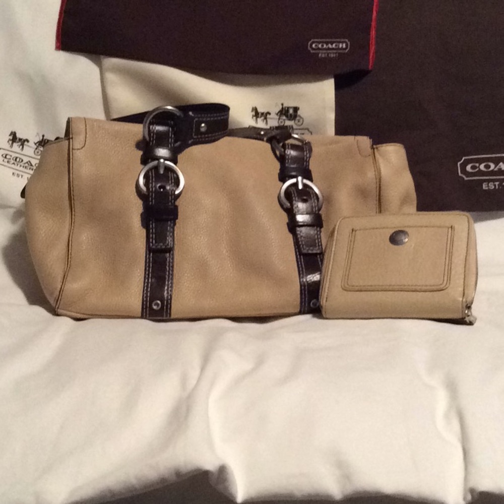 EUC Cream Leather Bag trimmed in chocolate brown